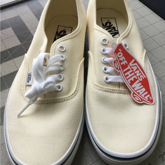 Vans Authentic Off White NIB - Picture 2 of 7